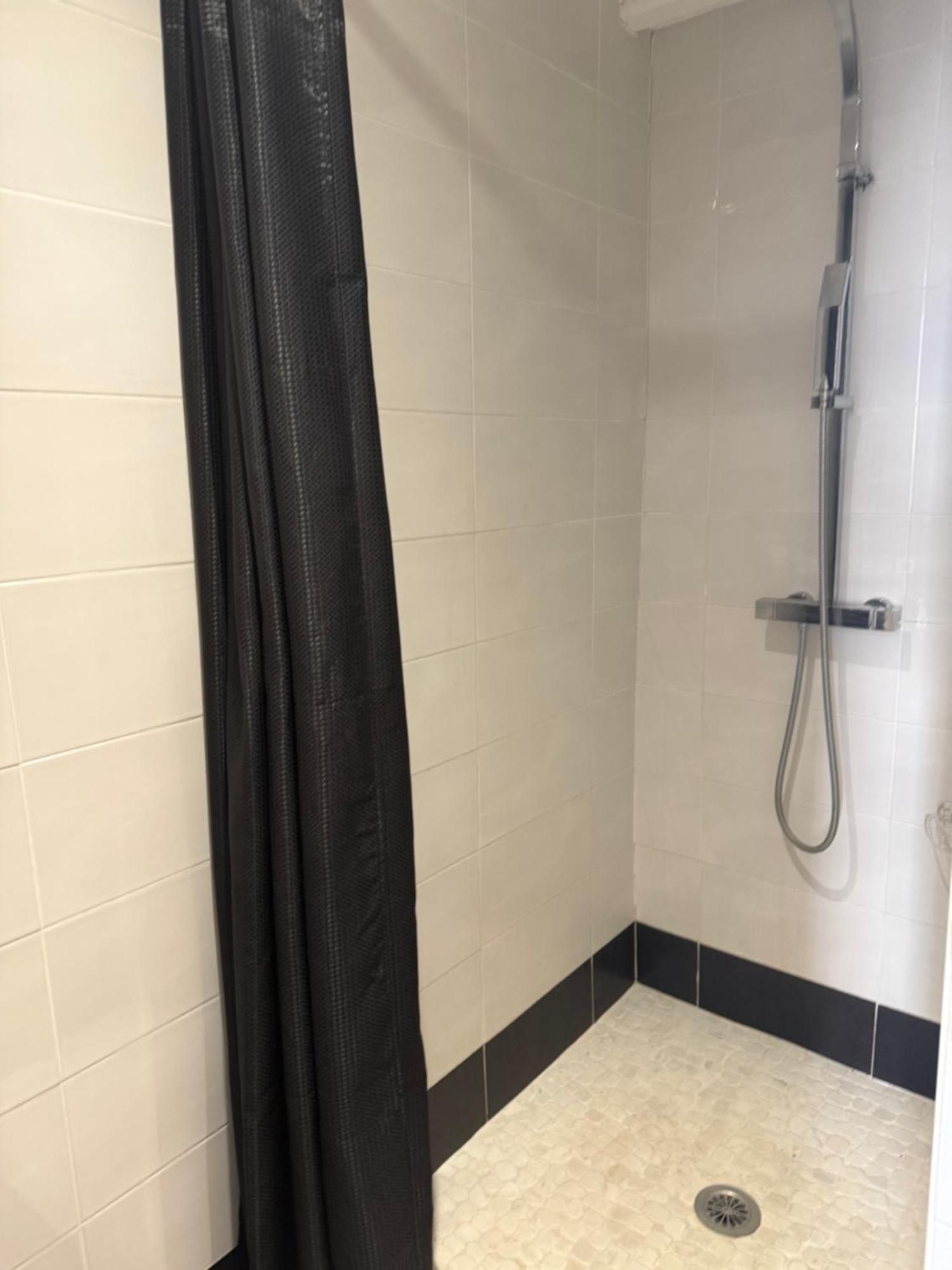 Studio 30 m2 avec jardin dans maison de maître Béziers Extérieur photo